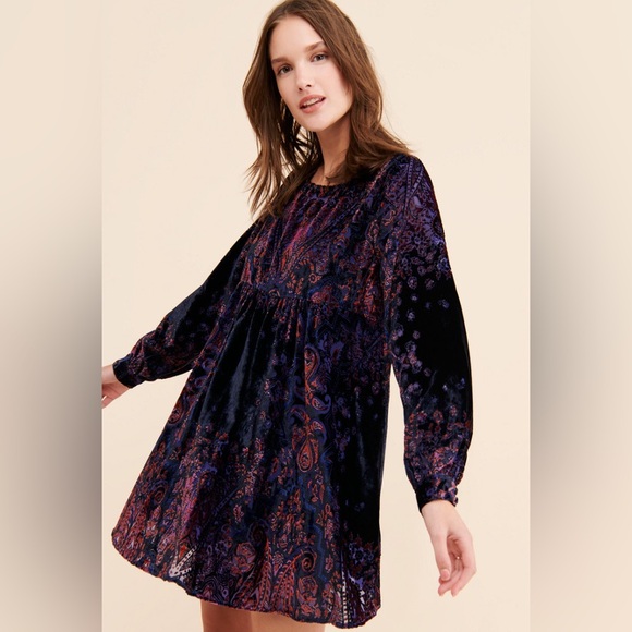 Free People Dresses & Skirts - Free People Mirror, Mirror Long Sleeve Velvet Minidress, size M